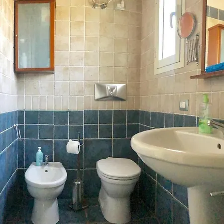 Mare Azzurro, 2 Passi Dal Mare Holiday home Simius