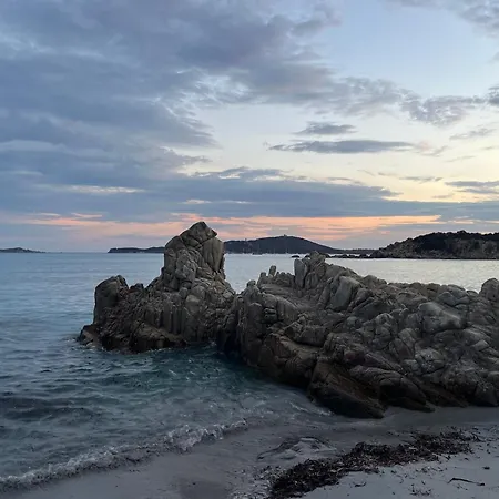 Mare Azzurro, 2 Passi Dal Mare Holiday home Simius